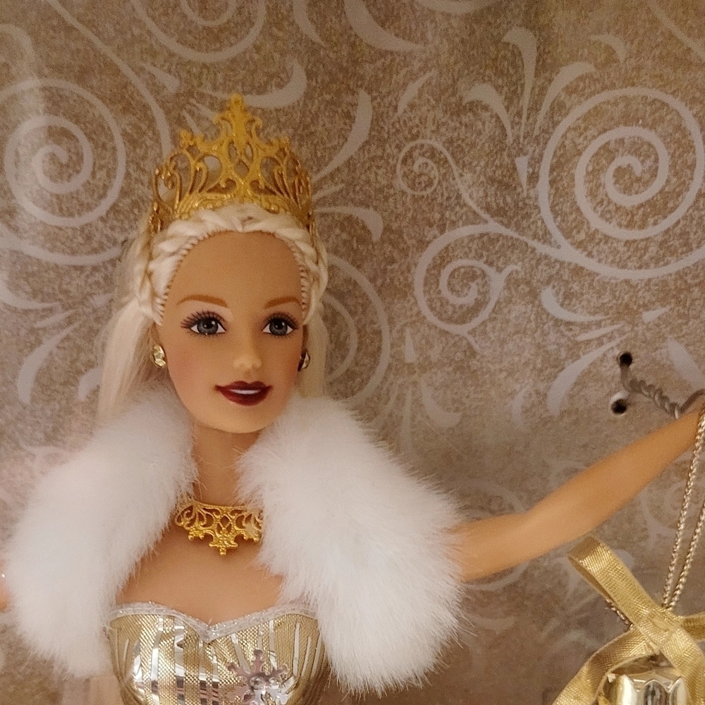Special 2000 Edition Celebration Barbie Doll. Never Removed From Box - Picture 4 of 9